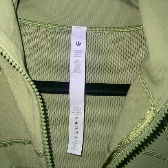 Lululemon Define- size 12 - Picture 4 of 5